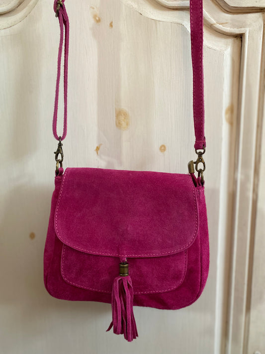 Besace croûte de cuir fuchsia