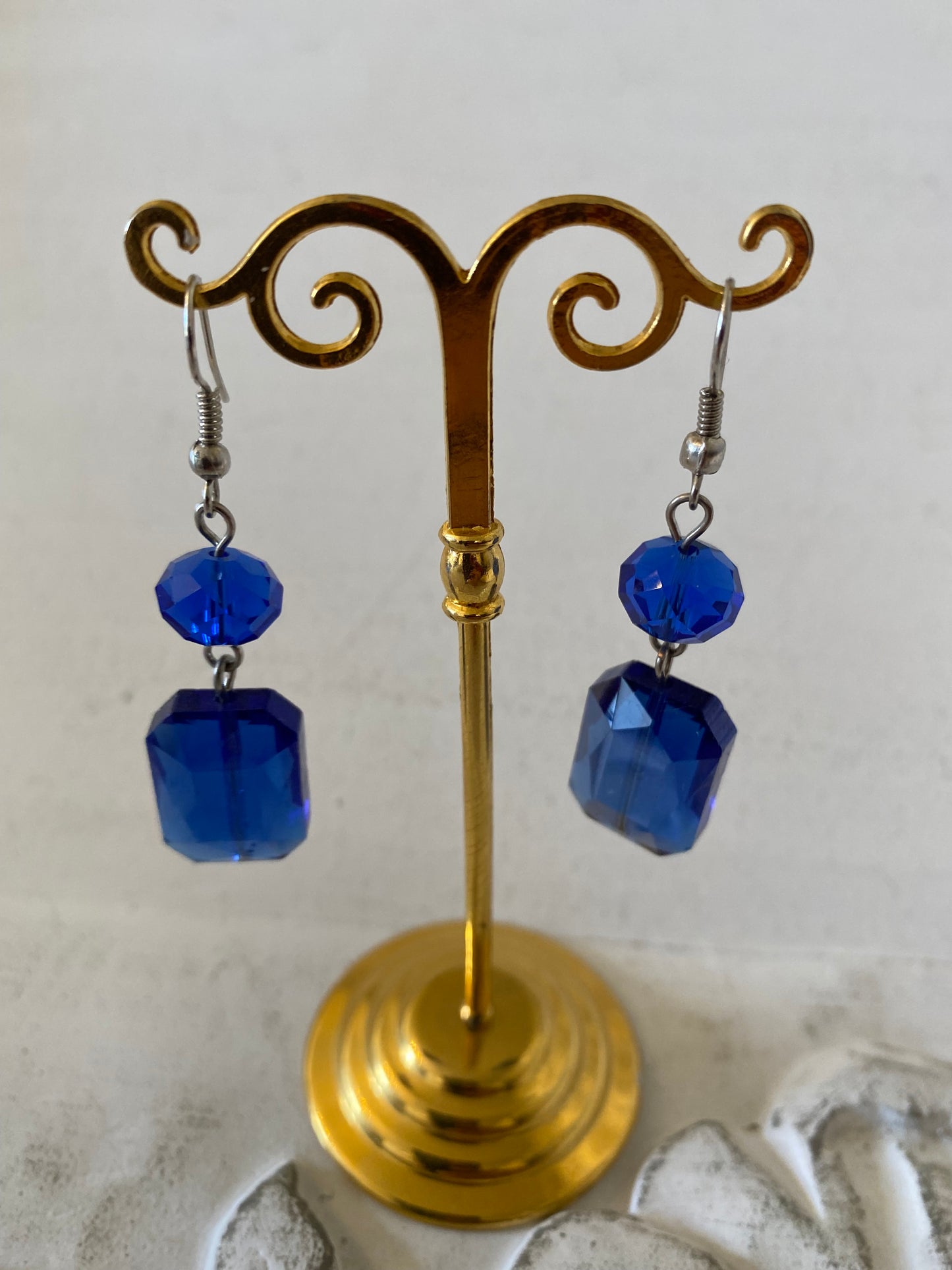 Boucle d’oreille cristal bleu