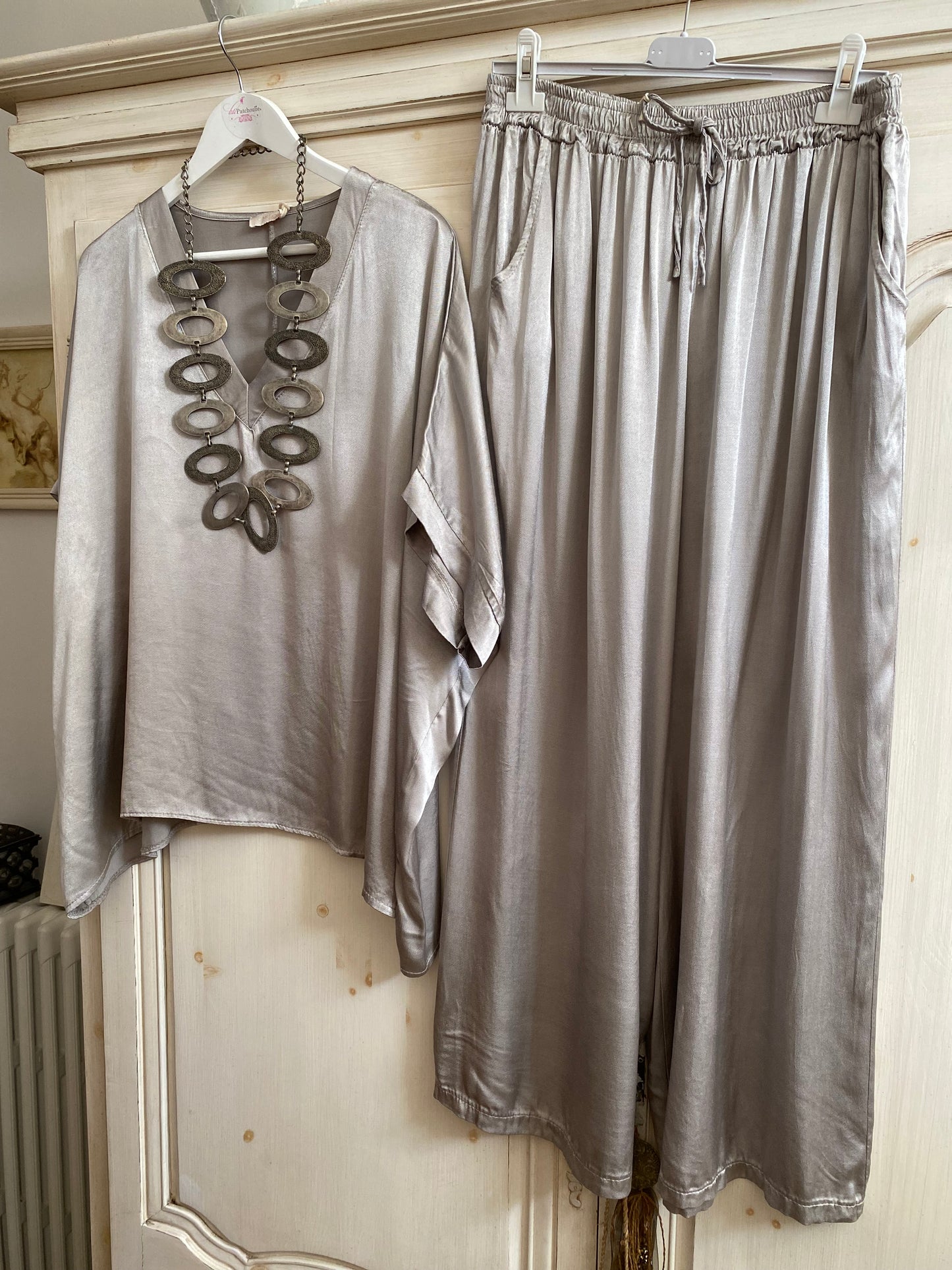 Tenue Argent mat du 42 au 50
