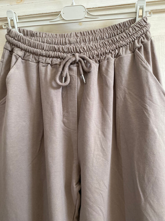 Pantalon taupe sweet convient du 40 au 46