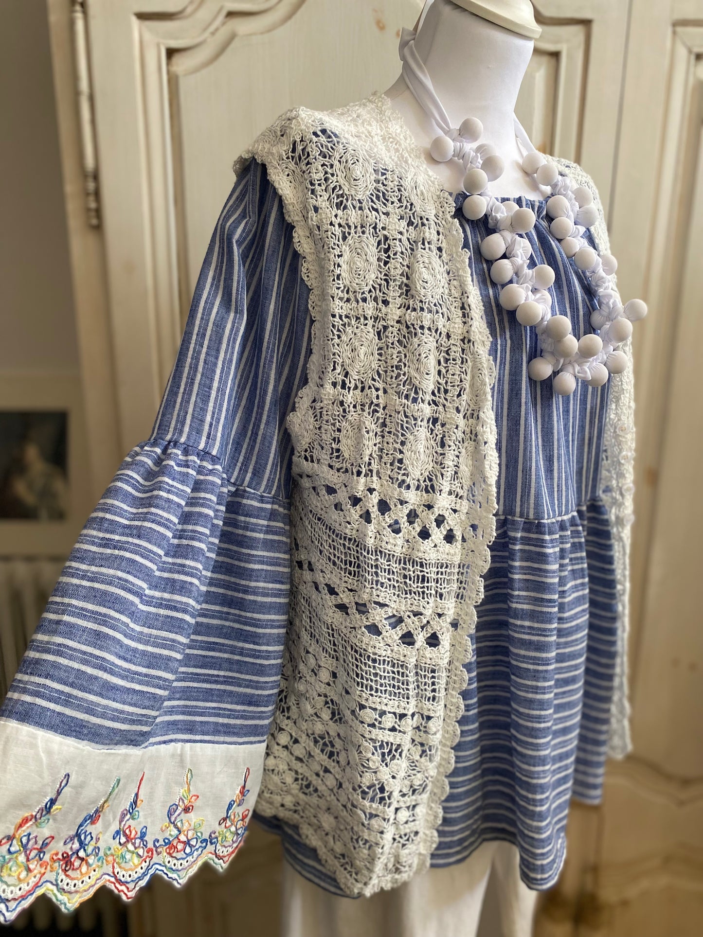 Tenue Lilia 4 pieces convient du 40 au 46