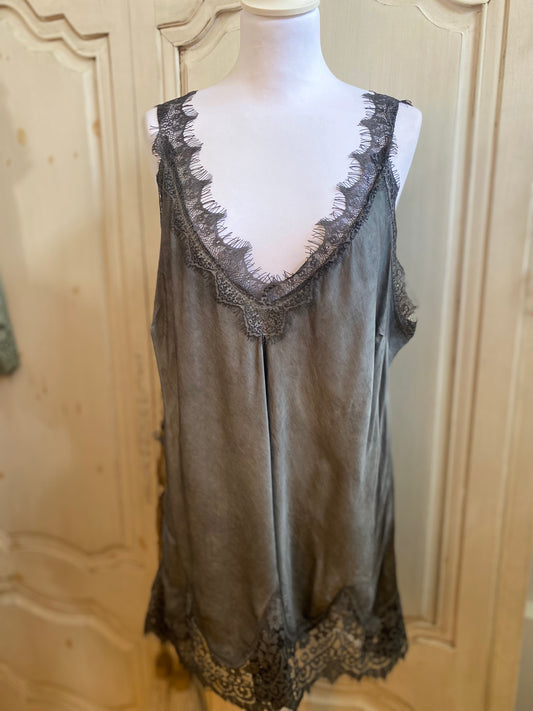 Top Soie gris convient du 42 au 50