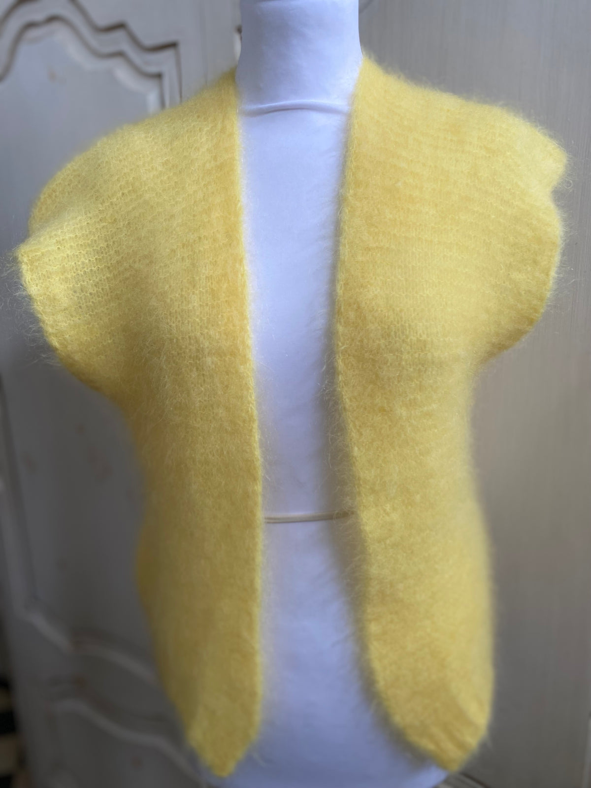 Gilet Suprême de Mohair jaune