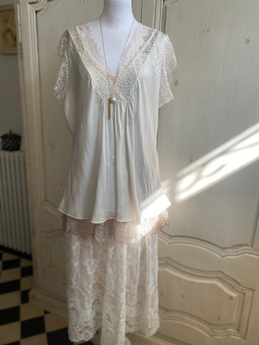 Tenue Louise 4 pièces du 38 au 46