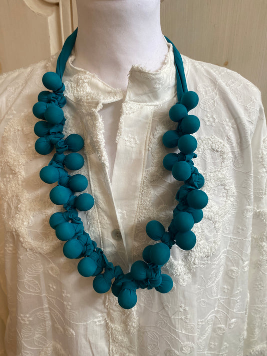 Collier Bleu Canard